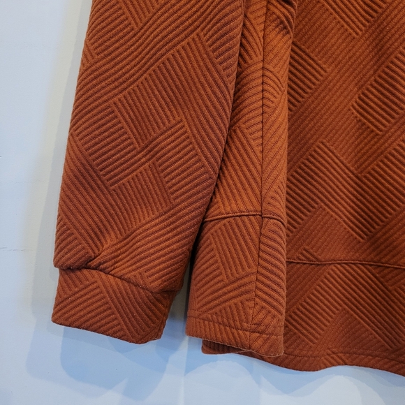 BloomChic Rust Textured Top - Picture 5 of 8